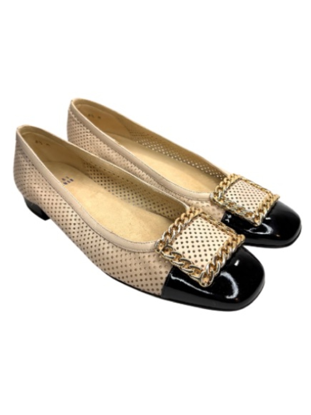 Stuart Weitzman Cream Leather Pan Nappa Chainolo | 8.5